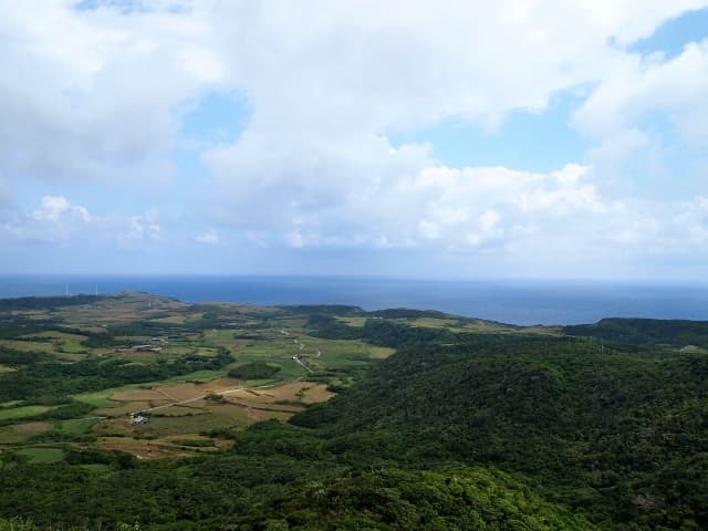 宇良部岳