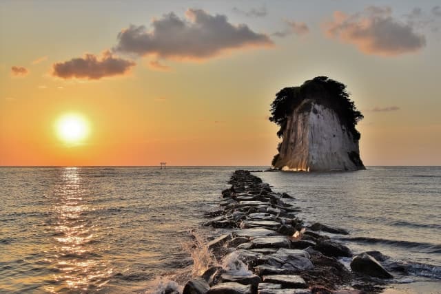 見附島