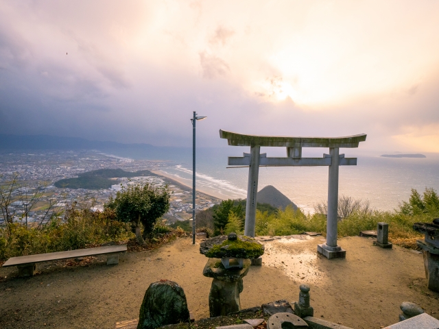 高屋神社