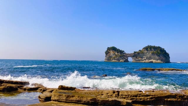 円月島