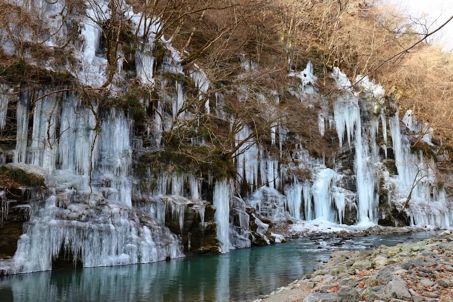 三十槌の氷柱