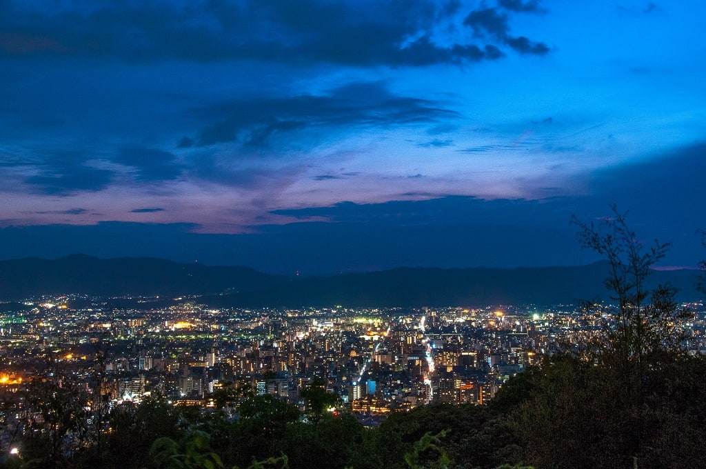 将軍塚青龍殿 大舞台（大日堂）の夜景