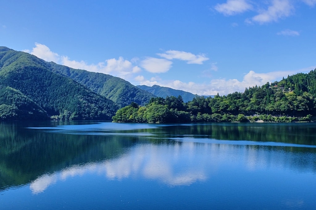 奥多摩湖