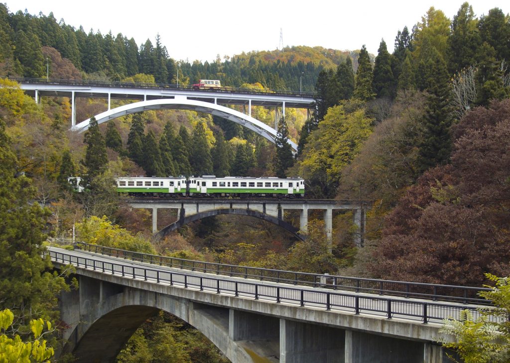宮下アーチ三橋（兄）弟