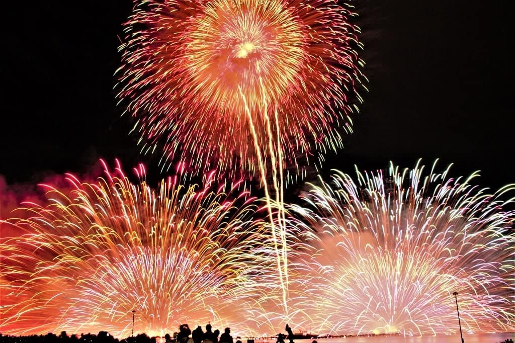 諏訪湖祭湖上花火大会