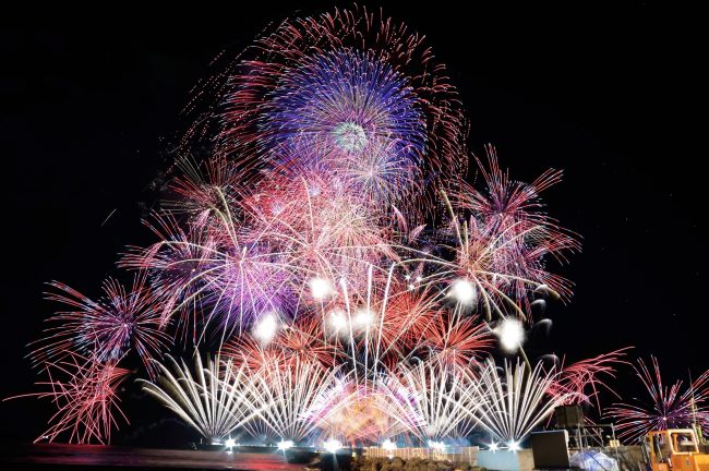 【神奈川県】『茅ヶ崎サザン芸術花火2023』開催決定!チケット先行受付 7/26スタート!